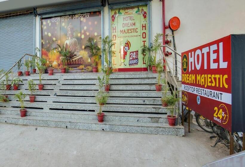 Oyo Hotel Dream Majestic