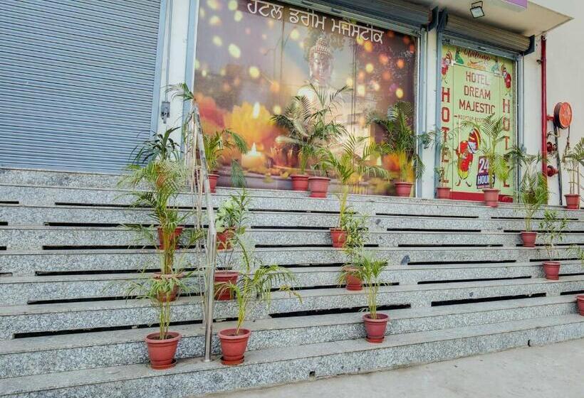 Oyo Hotel Dream Majestic