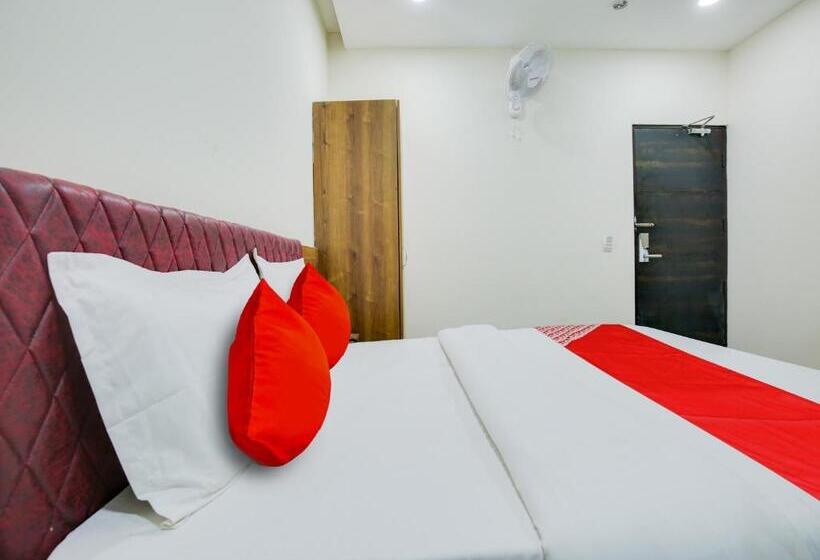 Oyo Hotel Dream Majestic