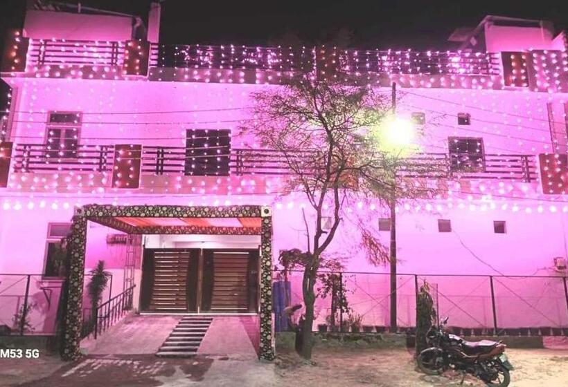 Oyo Hotel Royal Star