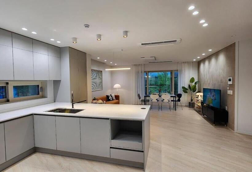 펜션 경산호수뷰 미드센추리&워케이션 3베드