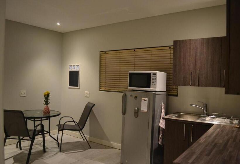 פנסיון 86 On Crassula Guesthouse