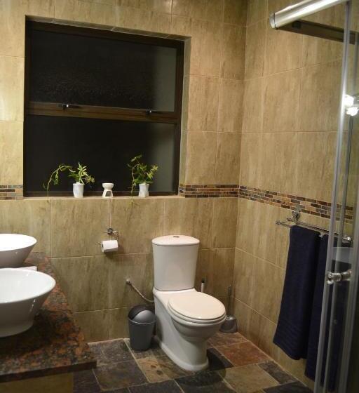 פנסיון 86 On Crassula Guesthouse