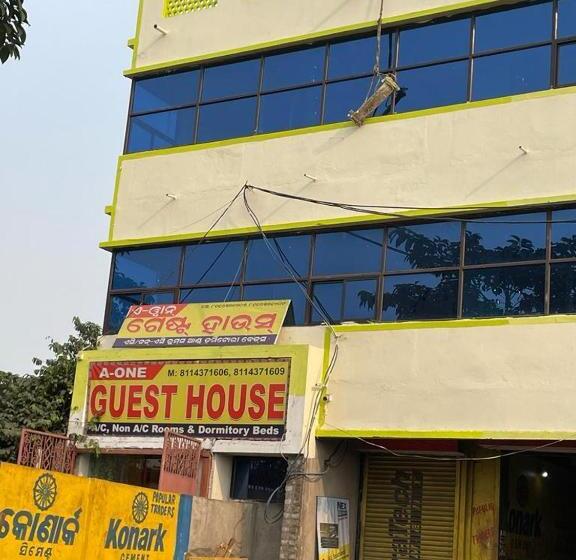 Pensjonat A One Guest House