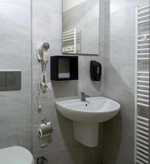 بنسيون Affittacamere Limin