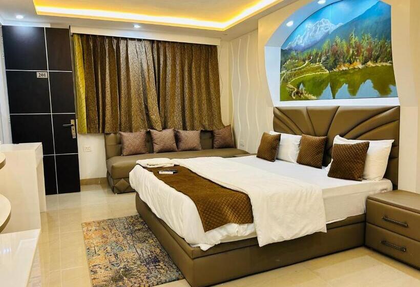 Pensão Bob Adventures