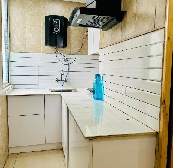 Pensão Bob Adventures