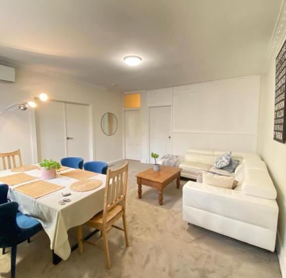 Пансион Fitzroy @grand Dame Kerr. Luxurious Guests Home