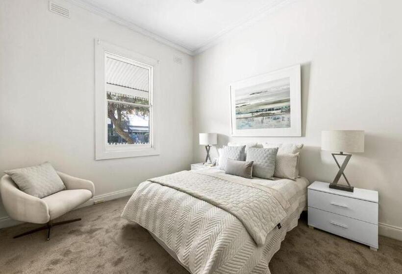 Пансион Fitzroy @grand Dame Kerr. Luxurious Guests Home