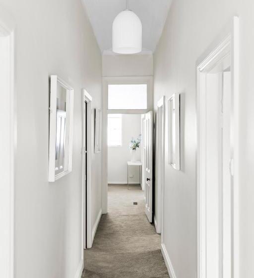 Пансион Fitzroy @grand Dame Kerr. Luxurious Guests Home