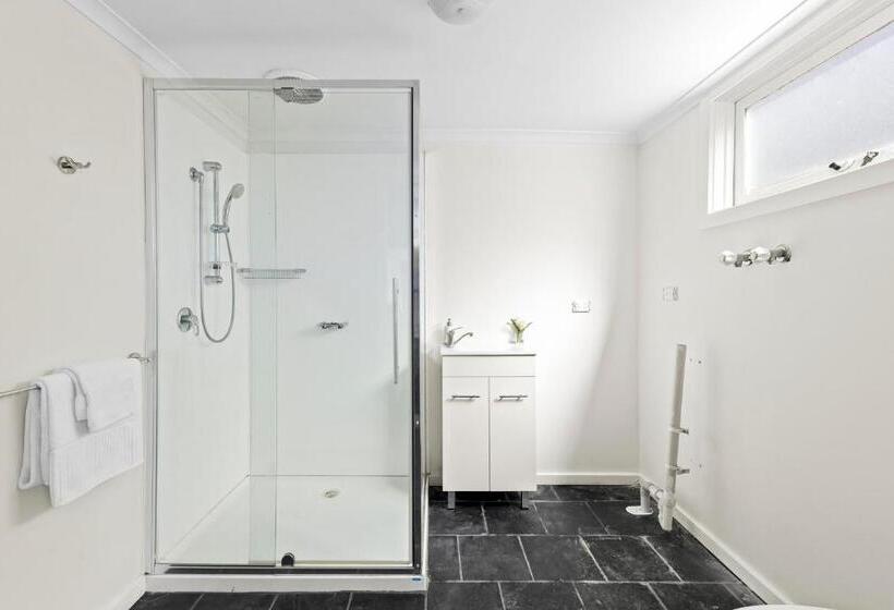 Пансион Fitzroy @grand Dame Kerr. Luxurious Guests Home