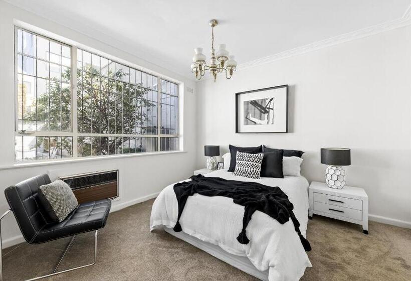 Пансион Fitzroy @grand Dame Kerr. Luxurious Guests Home