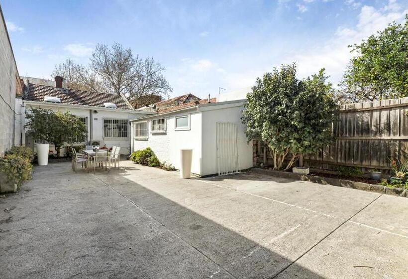 بنسيون Fitzroy @grand Dame Kerr. Luxurious Guests Home