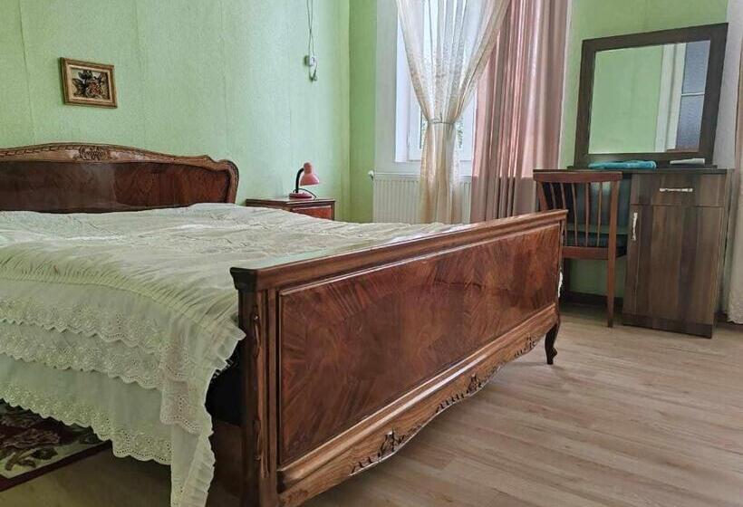 پانسیون Georgian House