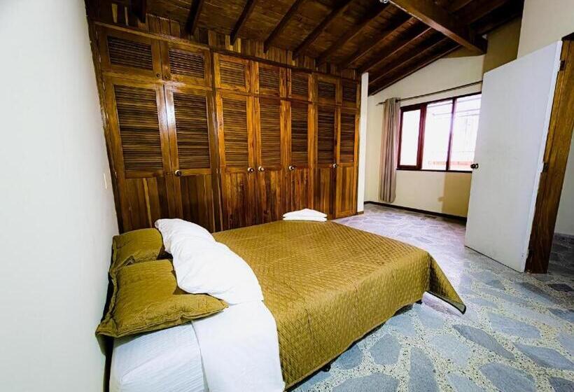 Пансион Hostal   Casa Rionegro