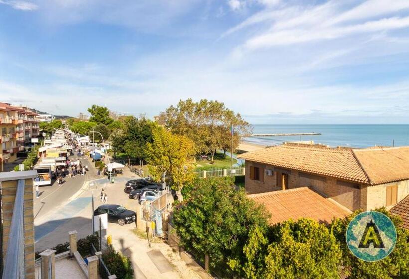 بنسيون Isola Felice