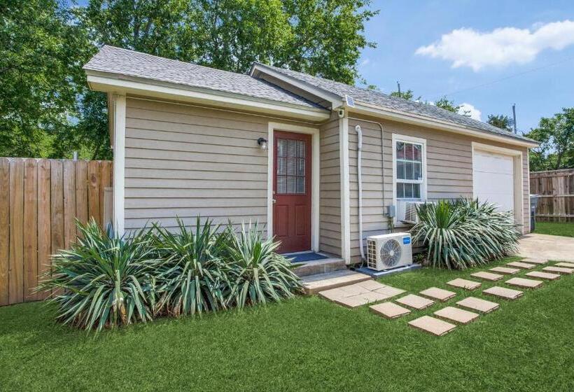 Пансион Jefferson: Attached Garage