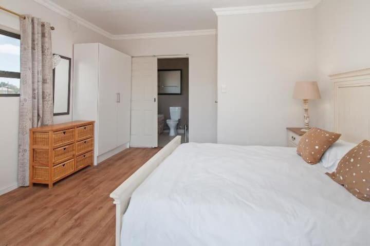 بنسيون Kleinmond   Sea Breeze