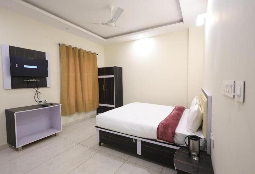 ペンション Knights Inn