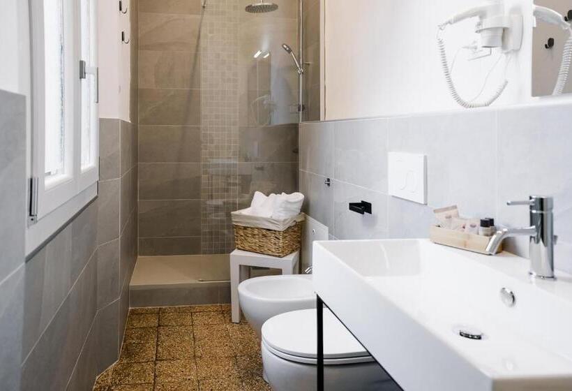 بنسيون Lamì Room & Apartment