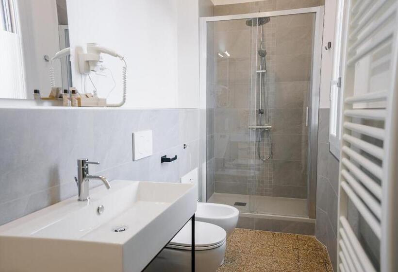 بنسيون Lamì Room & Apartment