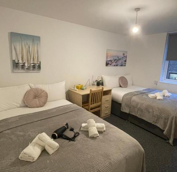 پانسیون Lovely Triple And Quadruple Bedrooms In Euston