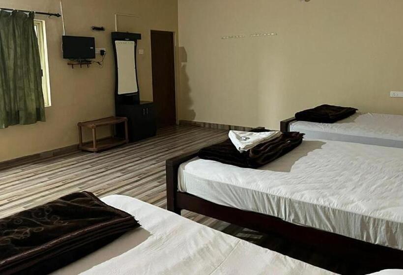 ペンション Maravakandy Resort