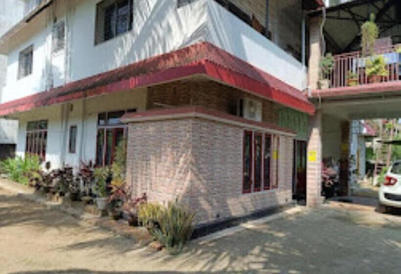 פנסיון Mulberry Guesthouse Guwahati