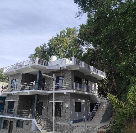 بنسيون Nirvana Home Stay