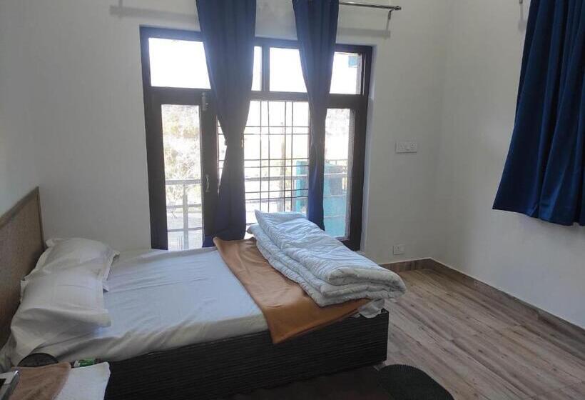بنسيون Nirvana Home Stay