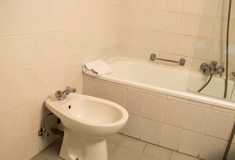 פנסיון Room In Apartment   Value Stay Brussels South   Comfort Studio   Twin