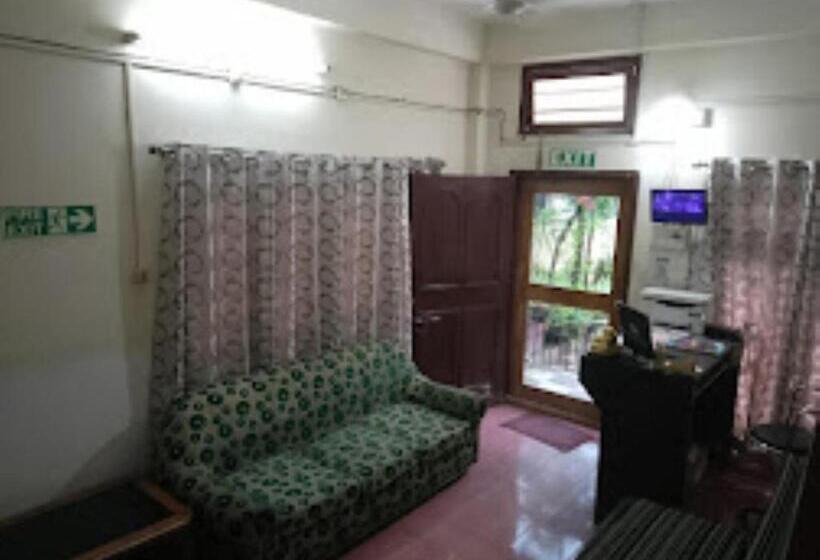 פנסיון Rowdralaya Residency Guwahati