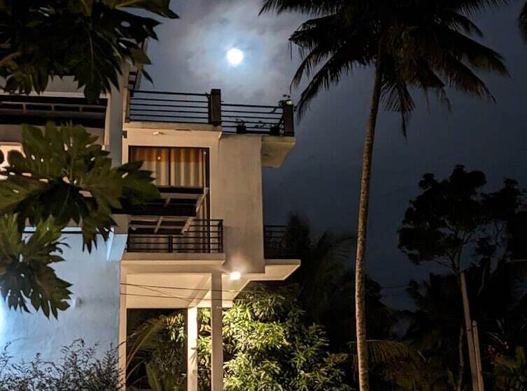 펜션 Room In Villa The Villa Close To Surf Beach And Galle Fort