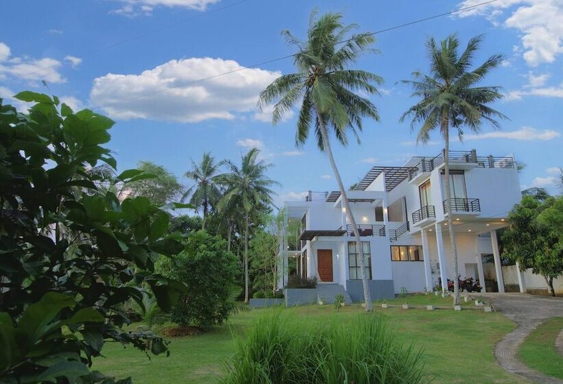 펜션 Room In Villa The Villa Close To Surf Beach And Galle Fort
