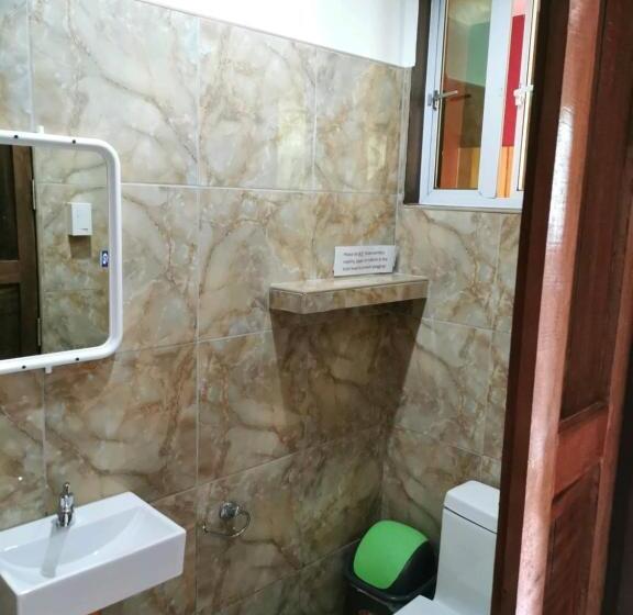 פנסיון Tropicasa Siquijor Seafront Guest House