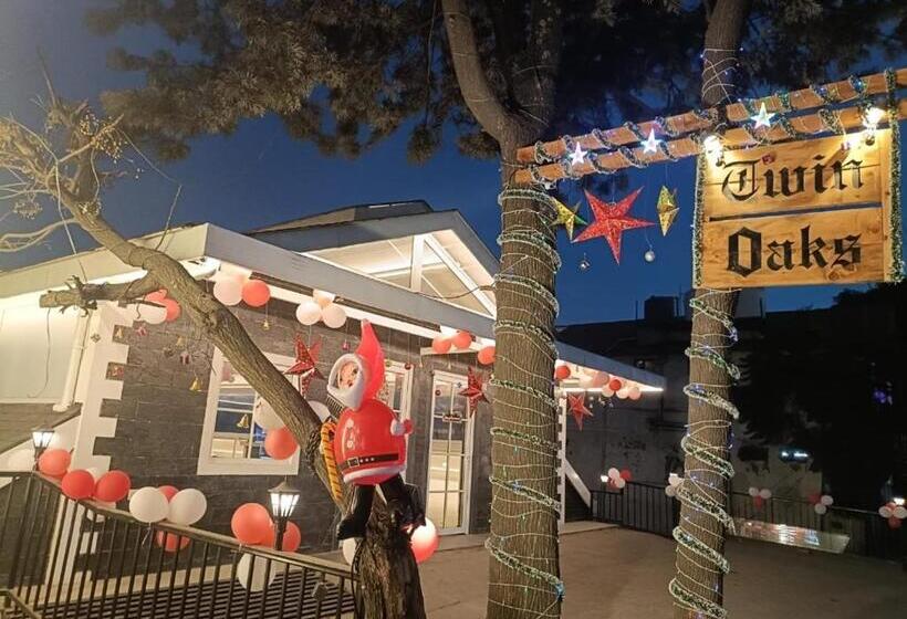 膳宿费 Twin Oaks Kasauli