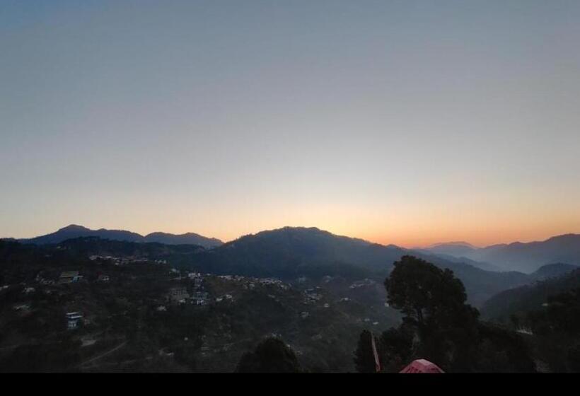 膳宿费 Twin Oaks Kasauli