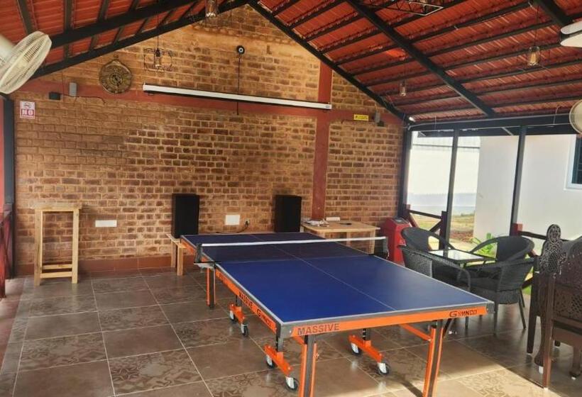 Курорт Athulya Villa  Leisure And Luxury Villas From Embeholidays