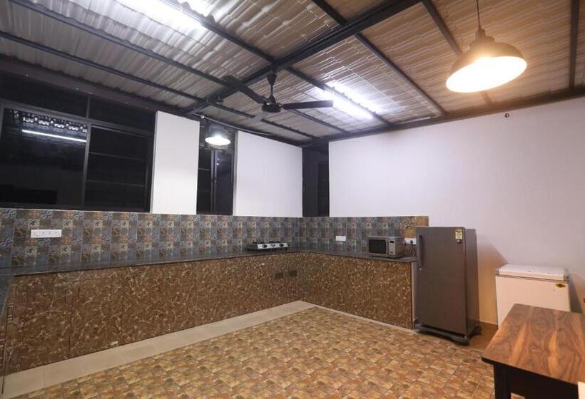 Курорт Athulya Villa  Leisure And Luxury Villas From Embeholidays