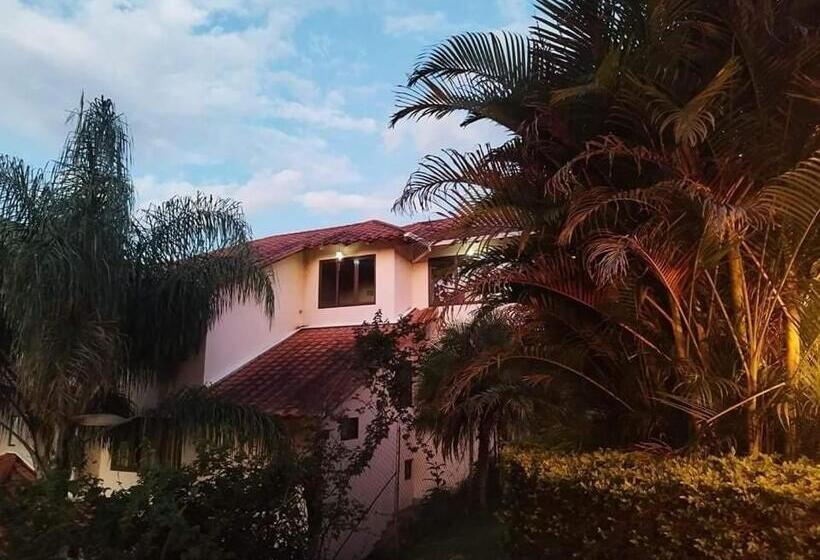 אתר נופש La Rivera Chamba