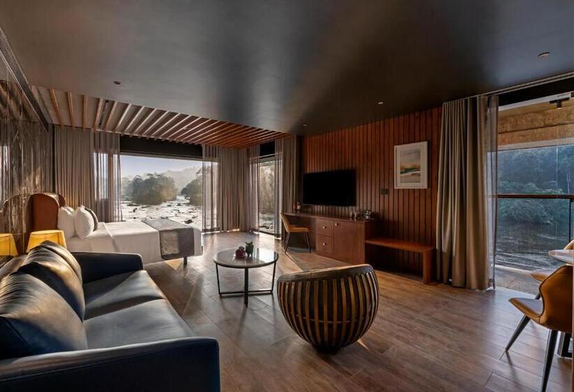 リゾートホテル Sterling Athirappilly