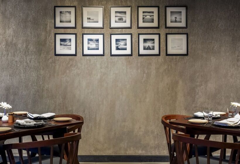 リゾートホテル Sterling Athirappilly