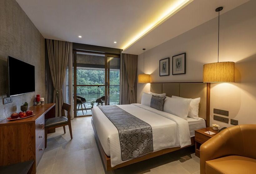 リゾートホテル Sterling Athirappilly