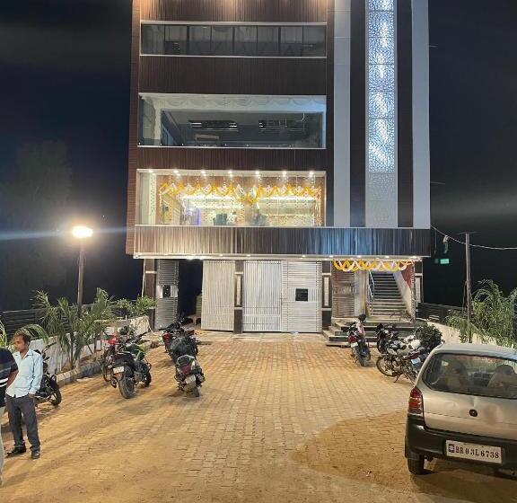 The Skylite Hotel & Banquet