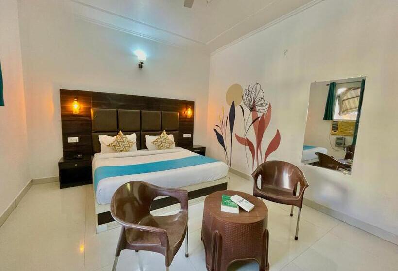 הוסטל The Wraveler Tapovan Rooms And Dorms