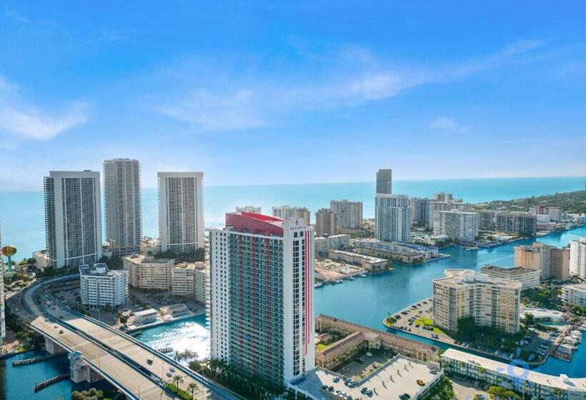 فندق صغير Beachside Retreat, Resort Amenities, Beach Access