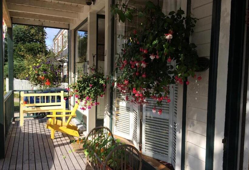 فندق صغير Mecklenburgh Inn