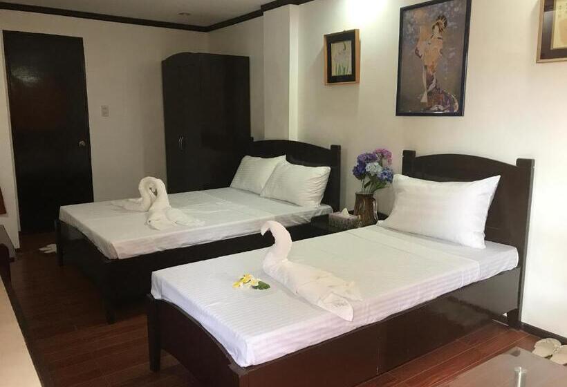 فندق صغير Ranile S Pension House