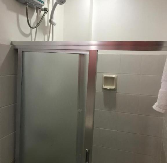 فندق صغير Ranile S Pension House