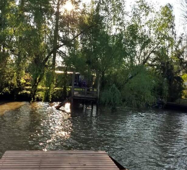 مبيت وإفطار Cabañas Le Parc En Delta De Tigre